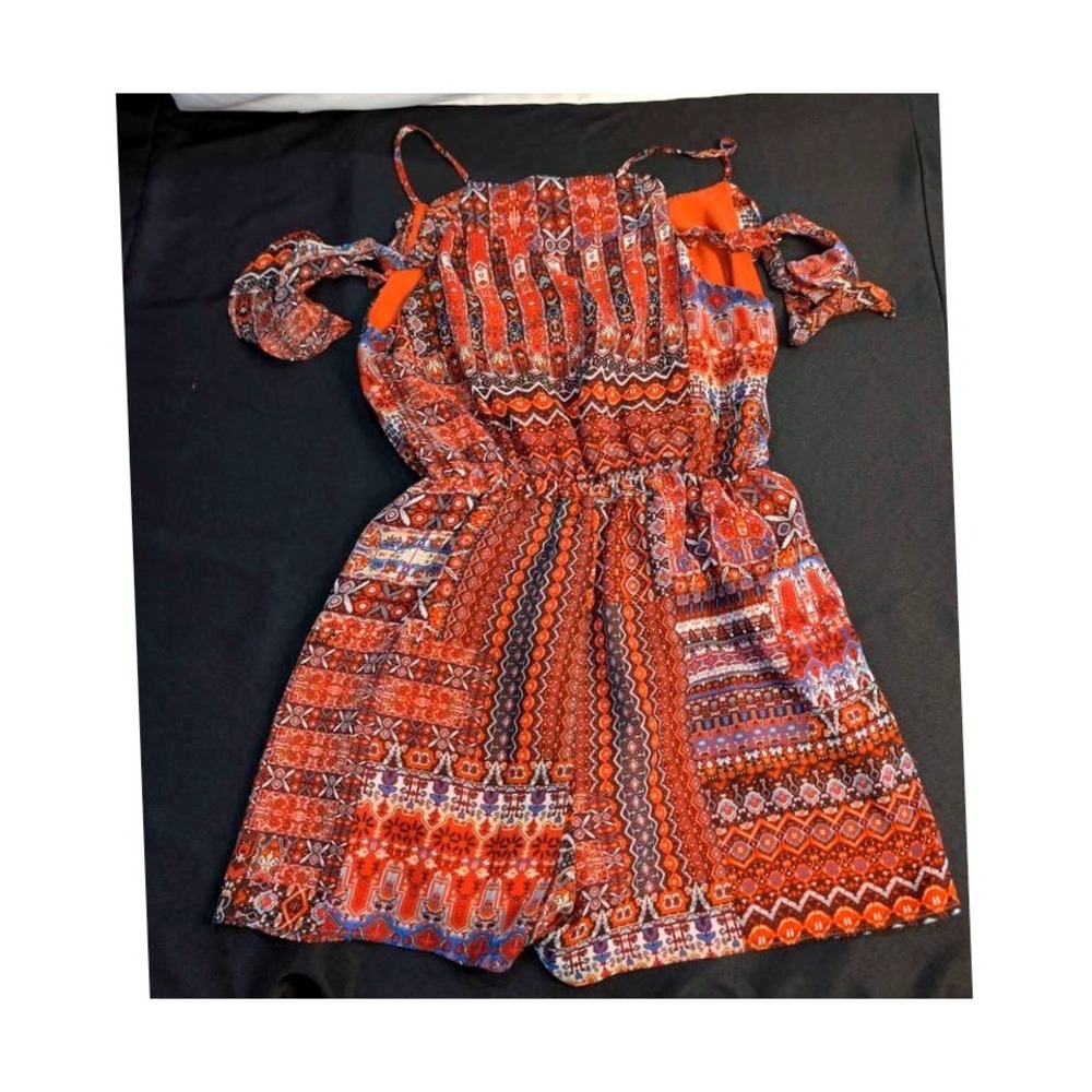 BCBGeneration ~ Romper ~ Size Small~ Orange/Multi Geometric/Cold Shoulder/V-Neck - Picture 2 of 8
